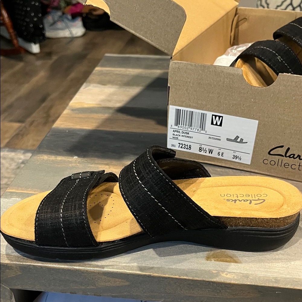 Clarks Women's Black and Tan Sandals